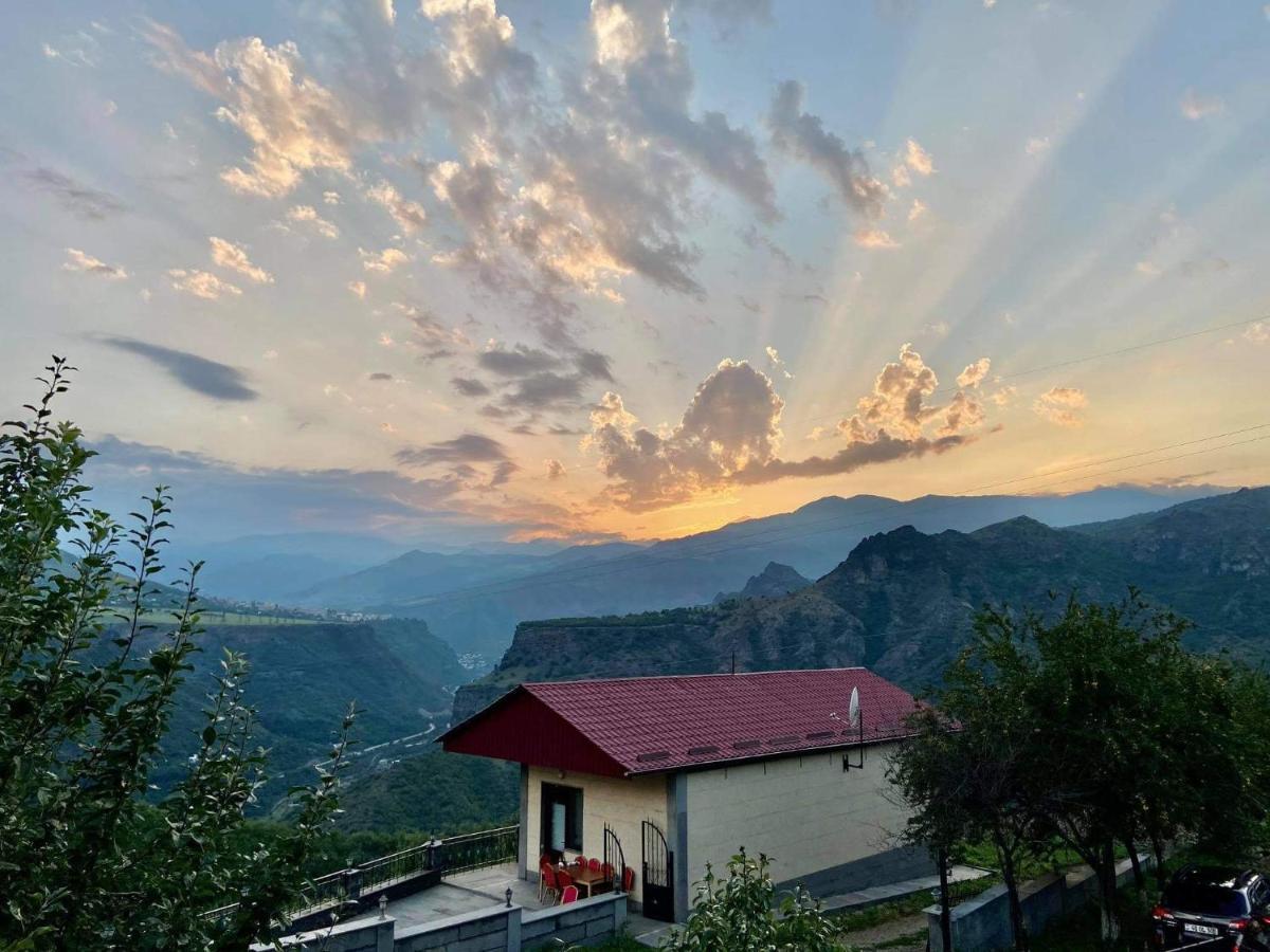 Kefilyan Family Hotel Sanain Екстериор снимка