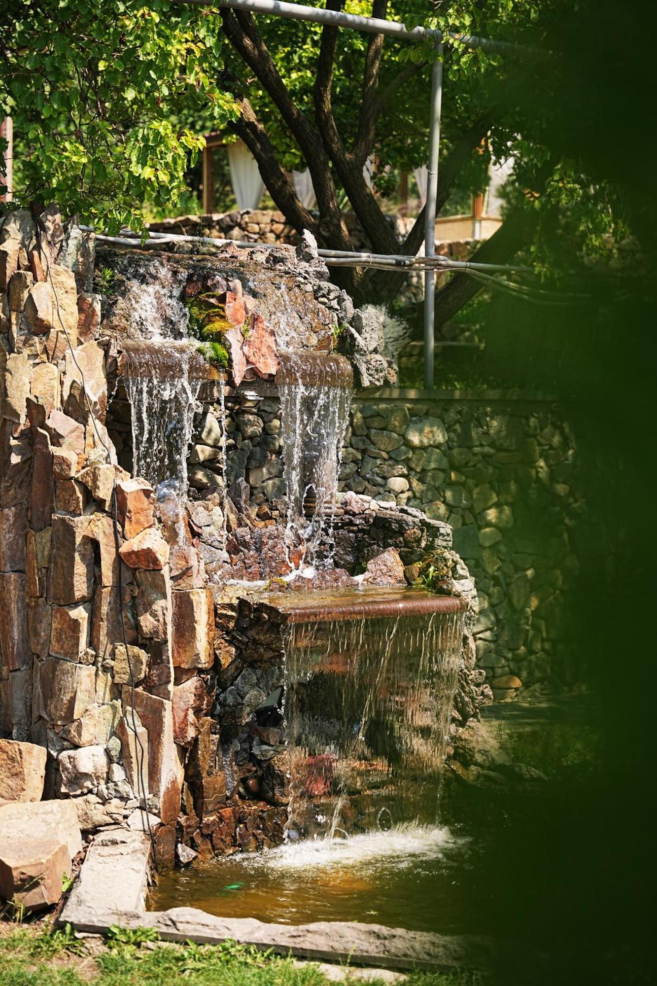 Kefilyan Family Hotel Sanain Екстериор снимка