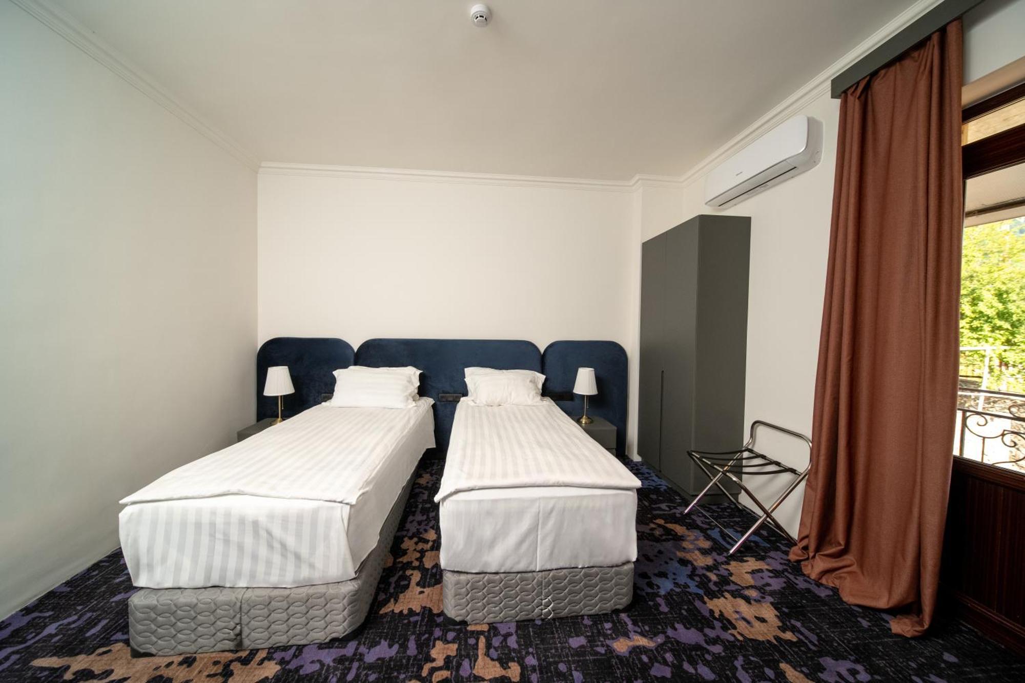 Kefilyan Family Hotel Sanain Екстериор снимка