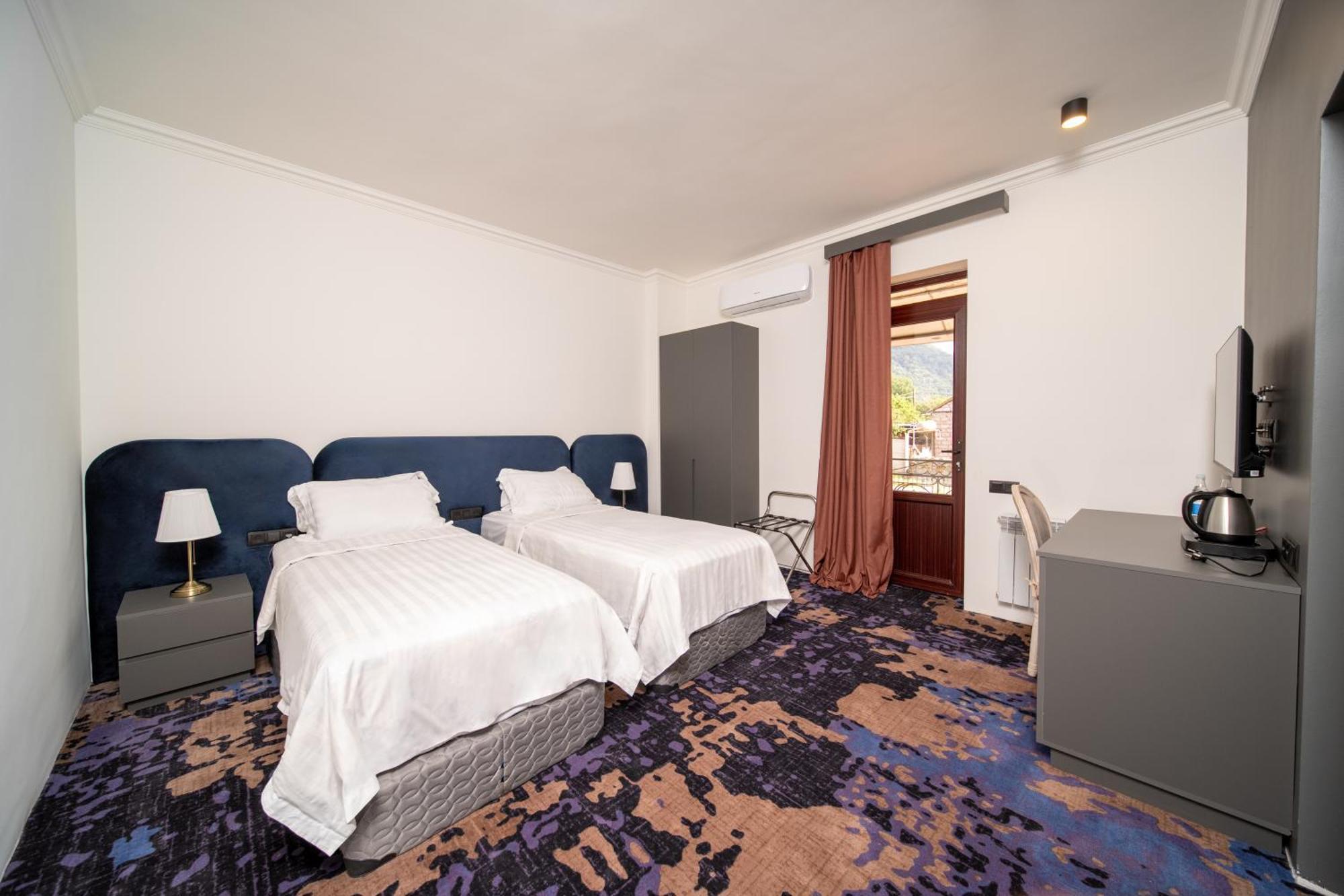 Kefilyan Family Hotel Sanain Екстериор снимка