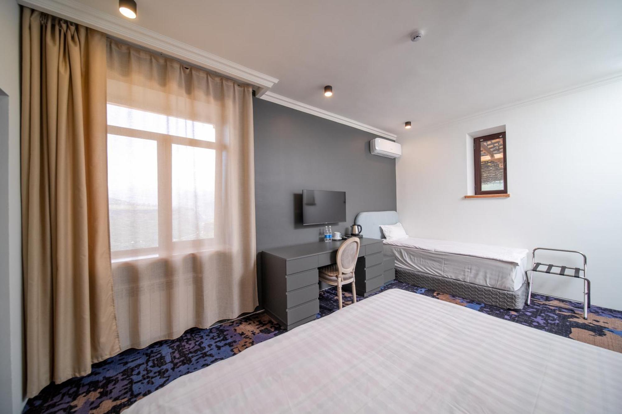Kefilyan Family Hotel Sanain Екстериор снимка